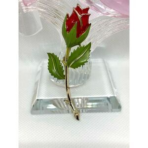 Vintage UnSigned Gold Tone Enamel long stem Red Rose Flower Brooch Pin